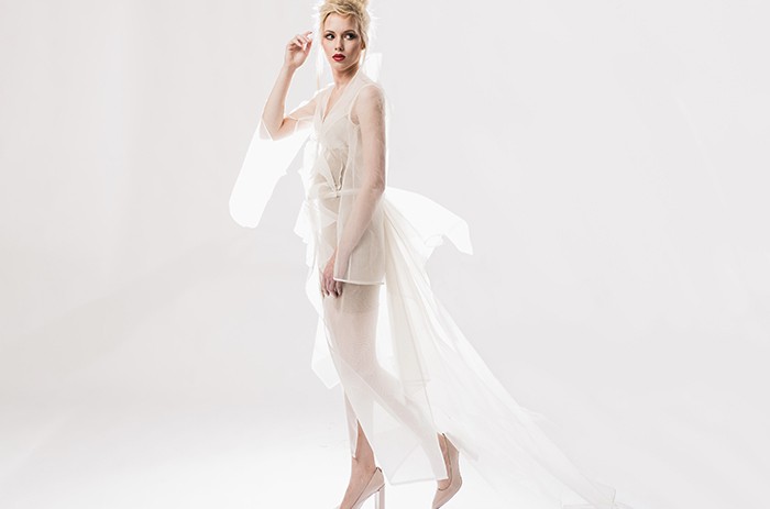  hoch-anett-franke-taf-woman-leipzig-seide-organza-origami-braut-hochzeitskleid-bridalgown-2-3 