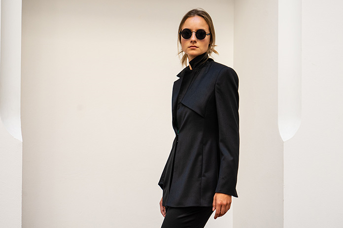  home-taf-woman-anett-franke-hosenanzug-blazer-schwarz-leipzig-trend-2019_1 